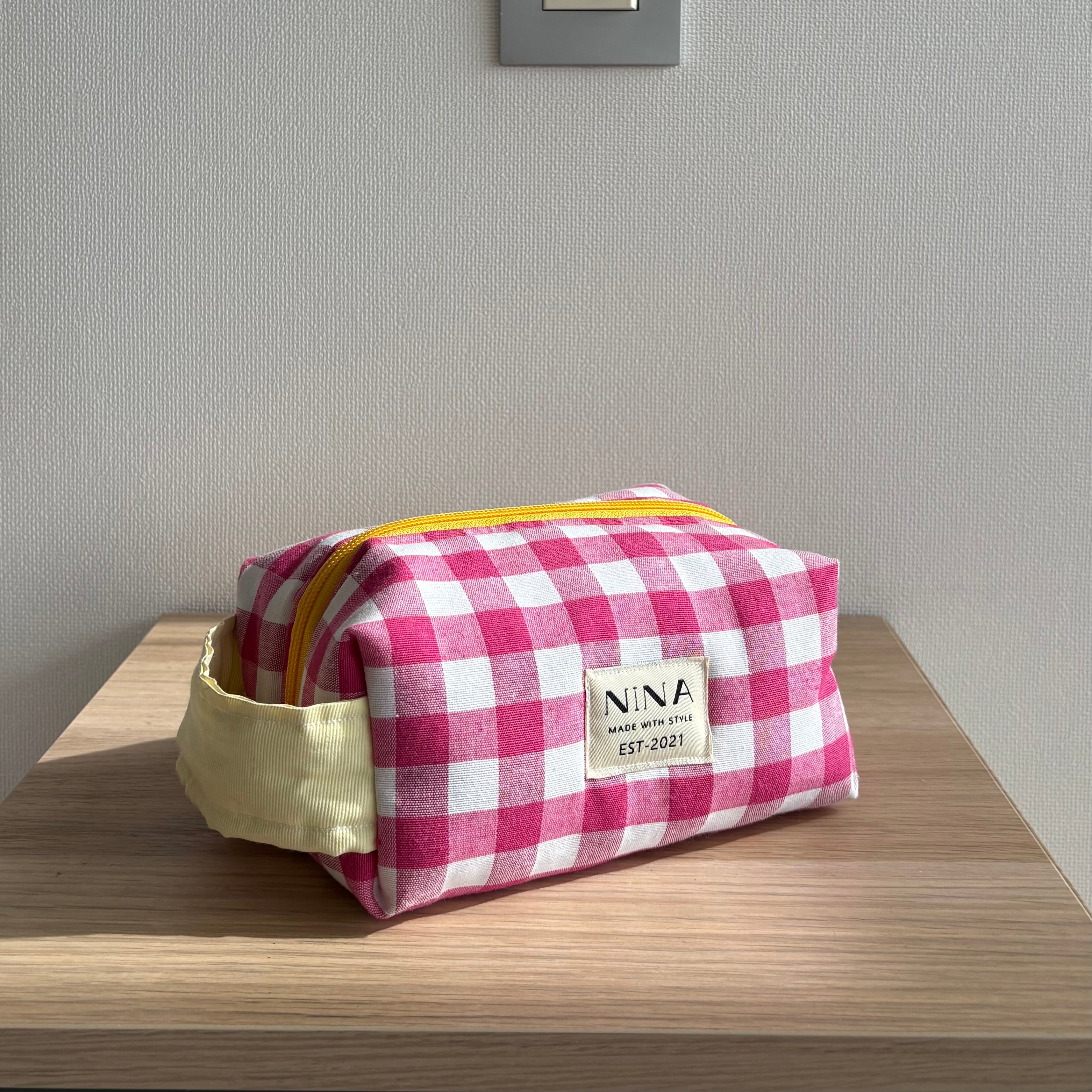 Nina Pouch gingham